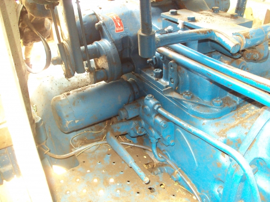 ขายรถไถ ฟอร์ด 6600 ทะเบียนพร้อมโอนอยู่ที่ อ.ทองแสนขัน จ.อุตรดิตถ์ เจ้าของขายเอง โทรเลย 087 - 8438973 ชื่อ ...พี่แดง..