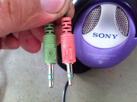 ขาย ชุดหูฟัง พร้อมไมด์ SONY เสียงดี มือสอง ตามรูป พร้อมส่ง ต่อรองได้ คลองใหม่ สามพราน นครปฐม ขาย ชุดหูฟัง พร้อมไมด์ SONY เสียงดี มือสอง ตามรูป พร้อมส่ง ต่อรองได้ คลองใหม่ สามพราน นครปฐม