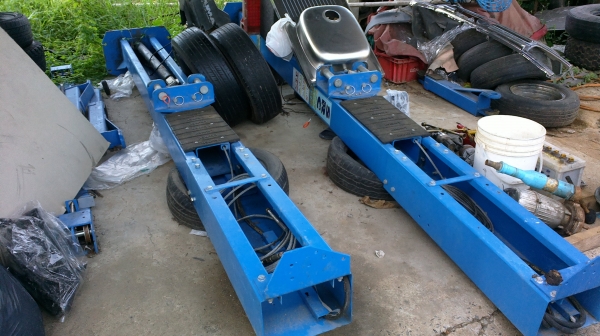 ขายลิฟยกรถไฮดรอลิค 3.5 ตัน