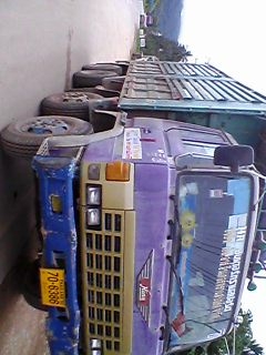 ขายด่วน!ฮีโน่3ใบปัด 12 ล้อ 2เพลา ขาย2คันราคา 1,700,000 ราคาต่อรองได้คร๊าบ ขายด่วน!ฮีโน่3ใบปัด 12 ล้อ 2เพลา ขาย2คันราคา 1,700,000 ราคาต่อรองได้คร๊าบ