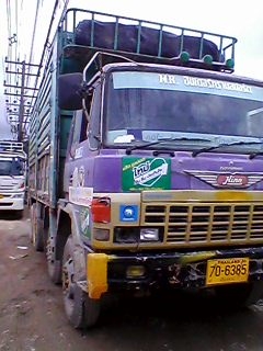 ขายด่วน!ฮีโน่3ใบปัด 12 ล้อ 2เพลา ขาย2คันราคา 1,700,000 ราคาต่อรองได้คร๊าบ ขายด่วน!ฮีโน่3ใบปัด 12 ล้อ 2เพลา ขาย2คันราคา 1,700,000 ราคาต่อรองได้คร๊าบ