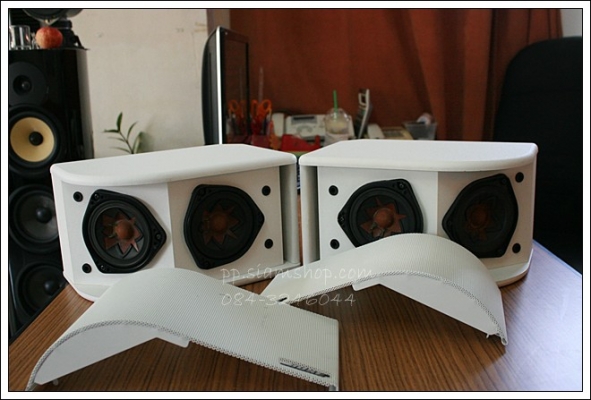 ขายลำโพงBOSE 203 สีขาวของแท้ มีหลายคู่