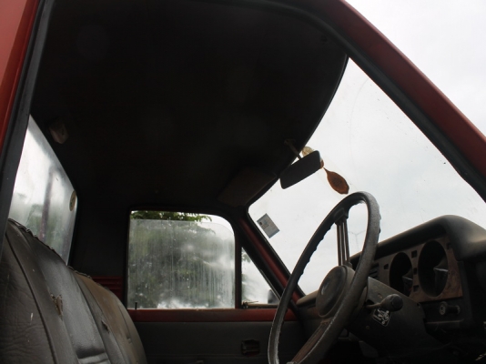 ฟอรด์ คูเรียร์ 4 ขอแท้แห้งๆ เลยครับสำหรับผู้ที่ชื่นชอบบอดี้นี้ครับ