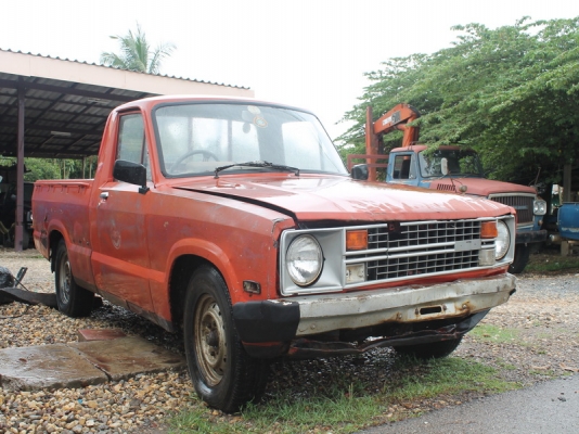 ฟอรด์ คูเรียร์ 4 ขอแท้แห้งๆ เลยครับสำหรับผู้ที่ชื่นชอบบอดี้นี้ครับ