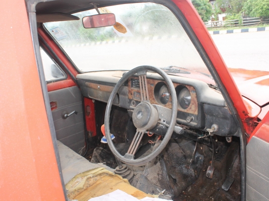 ฟอรด์ คูเรียร์ 4 ขอแท้แห้งๆ เลยครับสำหรับผู้ที่ชื่นชอบบอดี้นี้ครับ