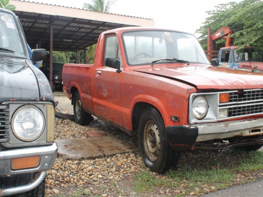 ฟอรด์ คูเรียร์ 4 ขอแท้แห้งๆ เลยครับสำหรับผู้ที่ชื่นชอบบอดี้นี้ครับ