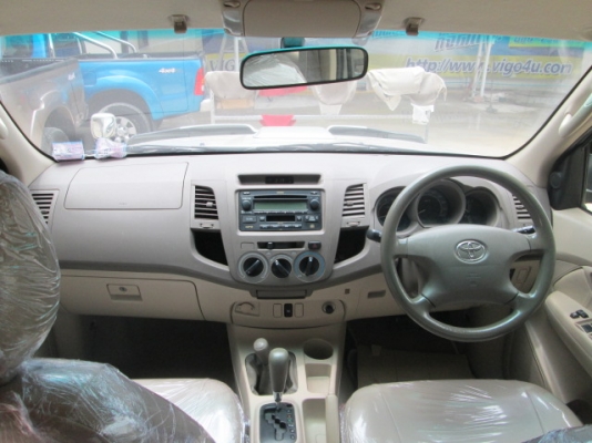 vigo 3.0G AT 4WD Double Cab สีบรอนด์เงิน ปี2007