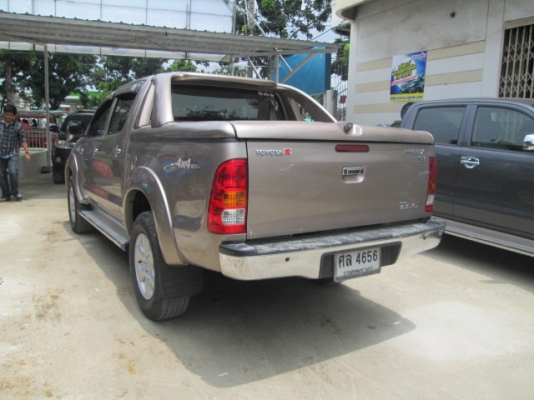 vigo 2.7G AT 4WD Double Cab สีบรอนด์ทอง ปี2005