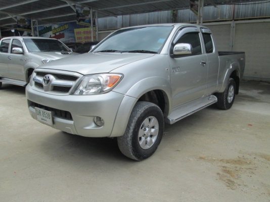 vigo 2.7G AT 4WD Extra Cab สีบรอนด์เงิน ปี2005