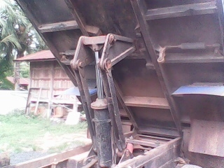 ขายไปทางร้อยเกินแล้วครับ ขอให้โชคดีเด้อ ขายไปทางร้อยเกินแล้วครับ ขอให้โชคดีเด้อ