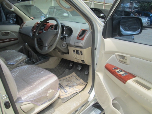 vigo 3.0E MT 4WD Double Cab สีบรอนด์เงิน ปี2008