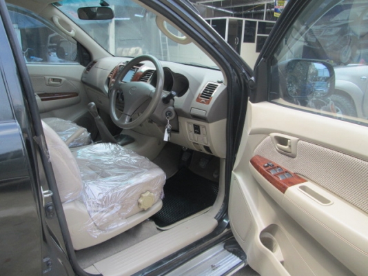 vigo 3.0E MT Prerunner Double Cab สีดำ ปี2006