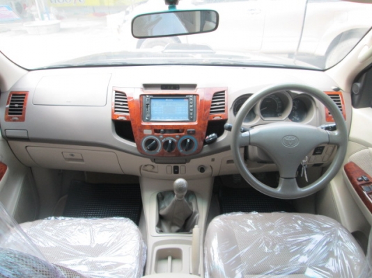 vigo 3.0E MT Prerunner Double Cab สีดำ ปี2006