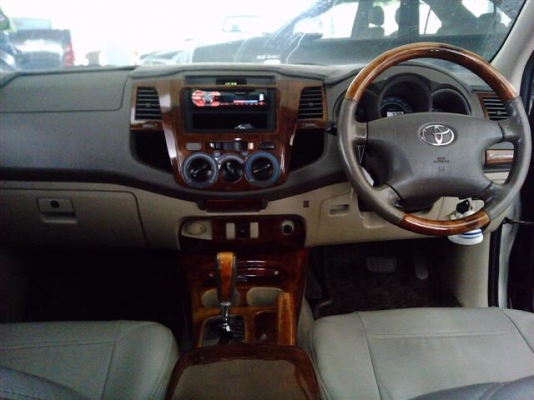 TOYOTA VIGO 4ประตู3.0G4x2 A/T ABS/AIRBAG2005 รถfreeดาวน์