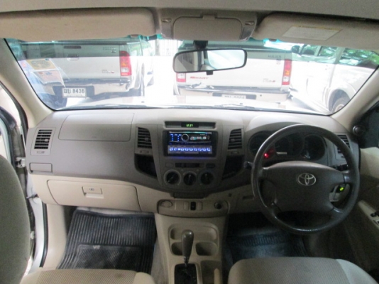 vigo 2.7G AT Extra Cab สีบรอนด์เงิน ปี2008