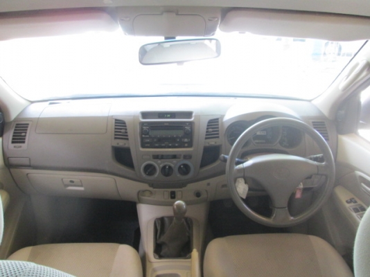 vigo 3.0E MT Prerunner Double Cab สีดำ ปี2006