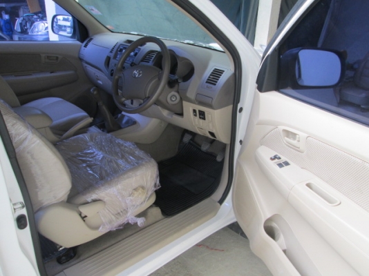 vigo 2.5E MT Extra Cab สีขาว ปี2007