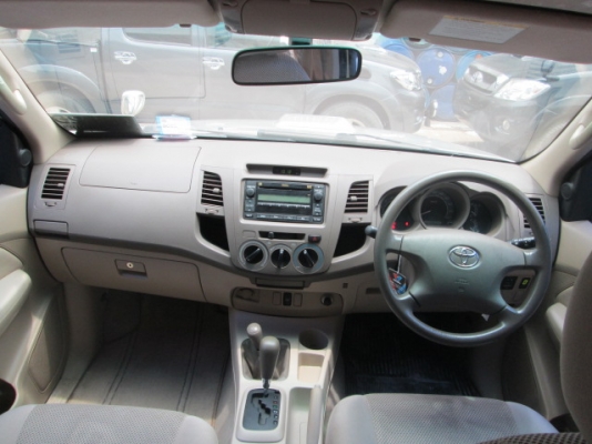 vigo 3.0G AT 4WD Double Cab สีบรอนด์เงิน ปี2008