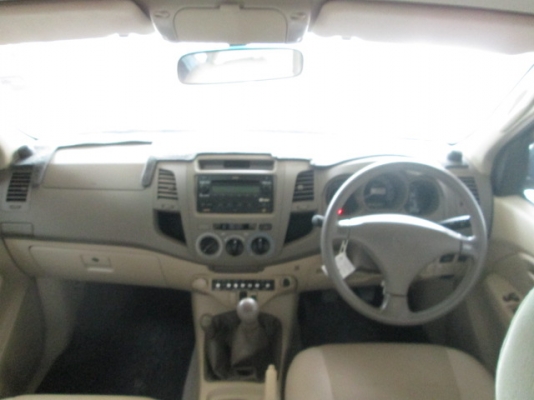 vigo 2.5E MT 4WD Double Cab สีดำ ปี2008