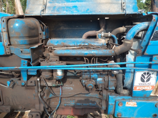 ขายรถไถFORD 6600 TA  พร้อมชุดดันหน้า+ผาน7 มีทะเบียนพร้อมโอน