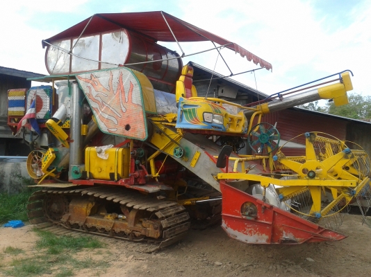 ขายรถเกี่ยวข้าวเกษตรพัฒนา ไอ้หนุ่มไวไฟ 210เทอร์โบ