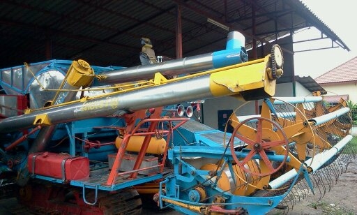 ขายรถเกี่ยวข้าวมือสองไทยเจริญ