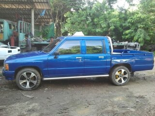 โตโยต้า ไมตี้เอ็ก 4 ประตู เดิมๆ เครื่อง 2.4 แอร์ เครื่องเสียง ทะเบียนพร้อม ทำสีใหม่ๆครับ