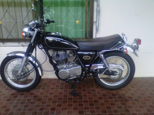 ***ขาย sr400 ปี 2000 ประกอบใหม่สวยจัด ตรงสี ตรงปี ตรงรุ่น ทุกอย่าง 64000 ohm คอนหวัน*** เครื่องดีมากครับ วิ่งไม่ถึงหมื่นโล ไมค์วัดรอบความเร็วขึ้นหมดครับ ระบบไฟปรกติ ทุกอย่างตรงหมดปี2000ประกวดได้เลยครับ เอกสารอินวอยออกชื่อ ราคาฟังได้ครับ สนใจ 0858730704 oh