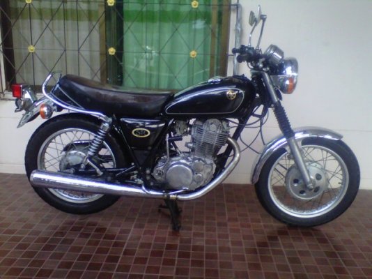 ***ขาย sr400 ปี 2000 ประกอบใหม่สวยจัด ตรงสี ตรงปี ตรงรุ่น ทุกอย่าง 64000 ohm คอนหวัน*** เครื่องดีมากครับ วิ่งไม่ถึงหมื่นโล ไมค์วัดรอบความเร็วขึ้นหมดครับ ระบบไฟปรกติ ทุกอย่างตรงหมดปี2000ประกวดได้เลยครับ เอกสารอินวอยออกชื่อ ราคาฟังได้ครับ สนใจ 0858730704 oh