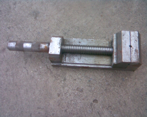 ปากกาจับแท่นสว่าน