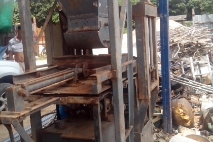 เครื่องอัดอิฐบล็อก (บ็อกประสาน) แบบ2ก้อน สภาพพร้อมใช้งานครับสภาพเดิมๆครับราคานี้คุ้มครับสวยๆเครื่องอัดอิฐบล็อก (บ็อกประสาน) แบบ2ก้อน สภาพพร้อมใช้งานครับสภาพเดิมๆครับราคานี้คุ้มครับสวยๆ