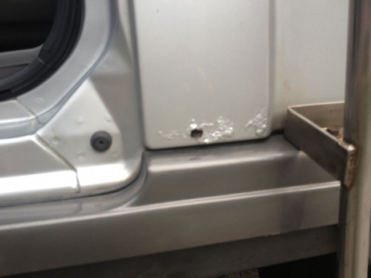 รถฮีโน่ 10 ล้อ FL3M รั่ว เปลื่ยนเครื่อง 220 แรงม้า  สนใจติดต่อ 081 - 6079515