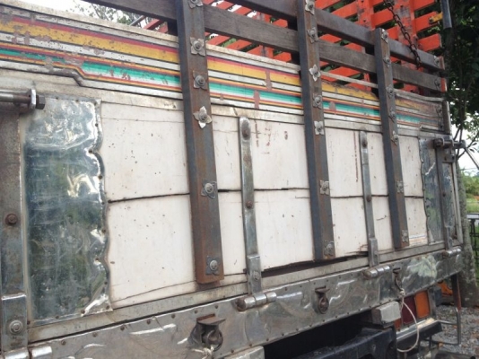 รถฮีโน่ 10 ล้อ FL3M รั่ว เปลื่ยนเครื่อง 220 แรงม้า  สนใจติดต่อ 081 - 6079515