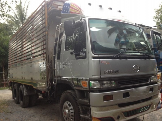 รถฮีโน่ 10 ล้อ FL3M รั่ว เปลื่ยนเครื่อง 220 แรงม้า  สนใจติดต่อ 081 - 6079515