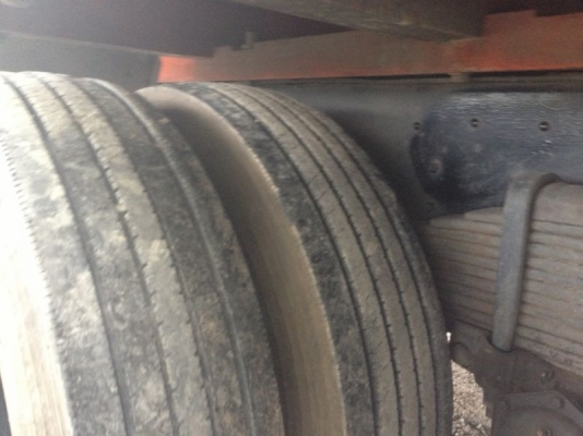 รถฮีโน่ 10 ล้อ FL3M รั่ว เปลื่ยนเครื่อง 220 แรงม้า  สนใจติดต่อ 081 - 6079515