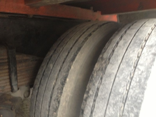 รถฮีโน่ 10 ล้อ FL3M รั่ว เปลื่ยนเครื่อง 220 แรงม้า  สนใจติดต่อ 081 - 6079515