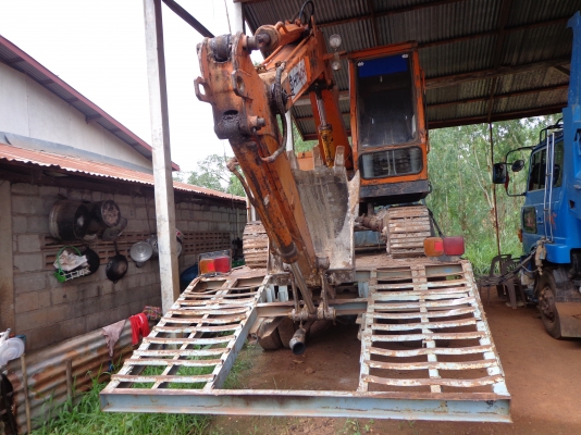 HITACHI UH 02 (PC60)