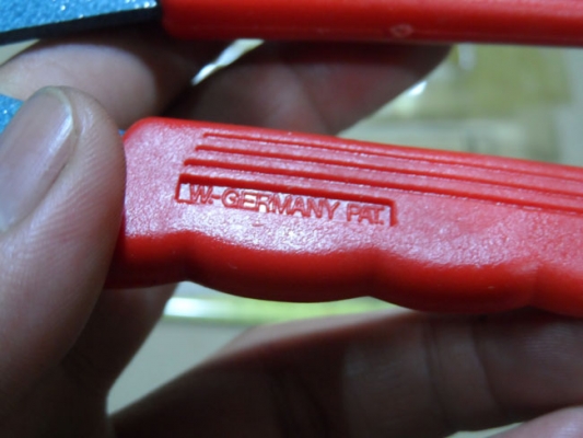 คีมตัดกระเบื้องครับ