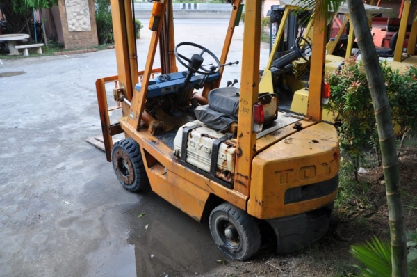 ขาย FORKLIFT TOYOTA 1.5ตันครึ่ง เสาสูง สภาพเดิมๆจากญี่ปุ่น 89,000เท่านั้น!!