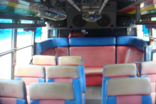 บัสพัดลม Hino