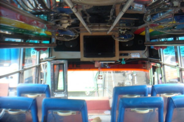 บัสพัดลม Hino