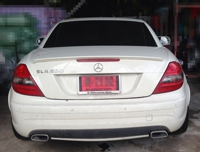 ขายรถ 2010  Benz SLK200 kompressor สีขาว ถูกด่วน