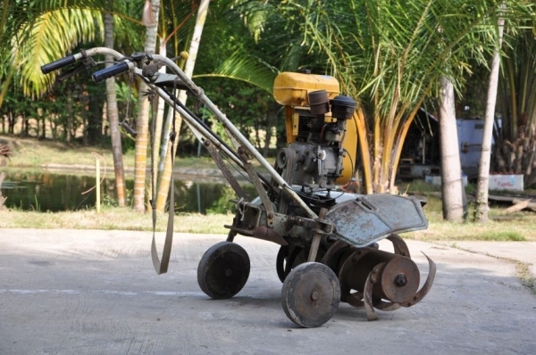 ขายเครื่องพรวนดิน ROBIN สวยเดิมจากญี่ปุ่น ขาย9,500บาท