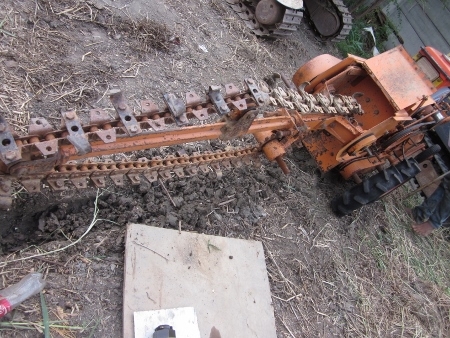 ขาย รถขุดร่อง สำหรับงานวางท่อน้ำประปา- ไฟฟ้า ยี่ห้อ KUBOTA เครื่องยนต์ดีเซล มือสองญี่ปุ่นแท้ สภาพพร้อมใช้งาน