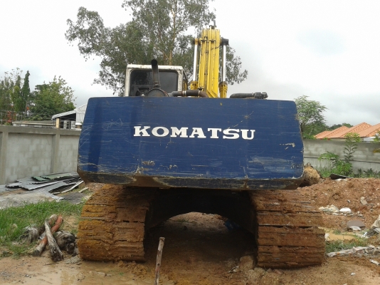 ขาย KOMATSU PC 200 - 5 คอนโทรลยาว แอร์พร้อม เอกสารเล่มทะเบียน โทร 0862254227