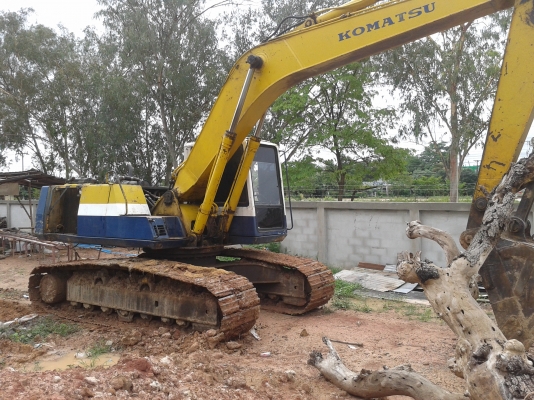 ขาย KOMATSU PC 200 - 5 คอนโทรลยาว แอร์พร้อม เอกสารเล่มทะเบียน โทร 0862254227