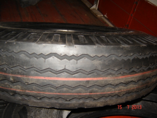 ขายยางใหม่ 6 ล้อ สนใจติดต่อ  081-2805754