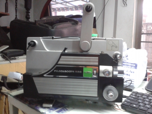 เครื่องฉายหนังแปดมิลสภาพใหม่มาก