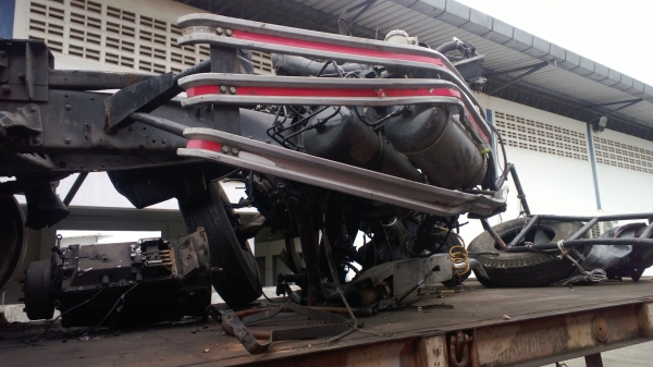 (เหลือเชื่อ...คนขับแค่บาดเจ็บ) ขายซาก6ล้อหัวลากออกใหม่ป้ายแดง (เหลือเชื่อ...คนขับแค่บาดเจ็บ) ขายซาก6ล้อหัวลากออกใหม่ป้ายแดง