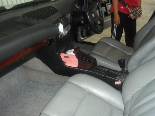 รถเก๋งสวยBMW สวยติดแก็สแล้ว